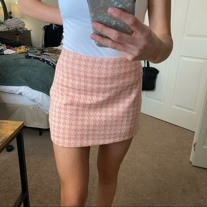 Zara pink houndstooth skirt (skort) - Sz medium